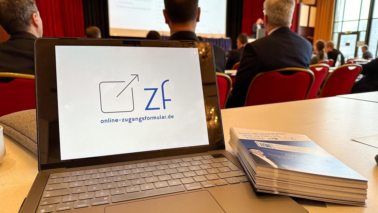 Laptop, Präsentation, OZF, OZG, HEDIGTIAL