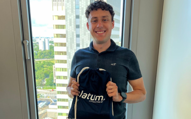 Jonas unser neuer Mitarbeiter im Office in Eschborn. #Erfahrungsbericht