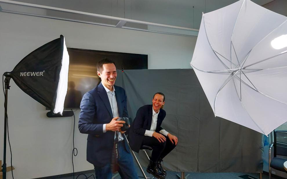 zwei unsere Mitarbeiter, Fotowand