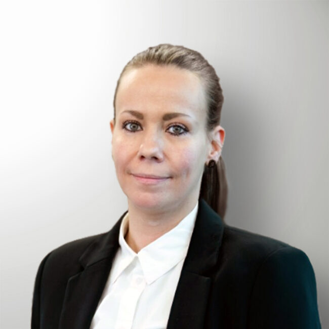 Constance ist unsere erste Ansprechpartnerin rund um Themen HR und Staffing